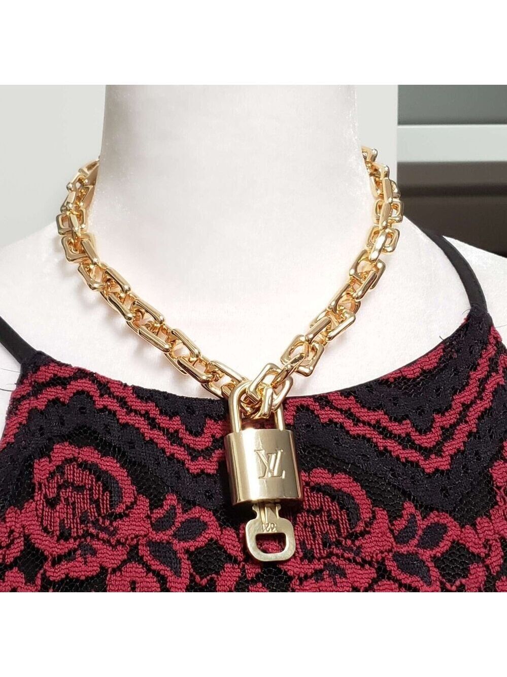 100% Auth Louis Vuitton Lock & Key with Unbranded Gold Plated Chain Necklace